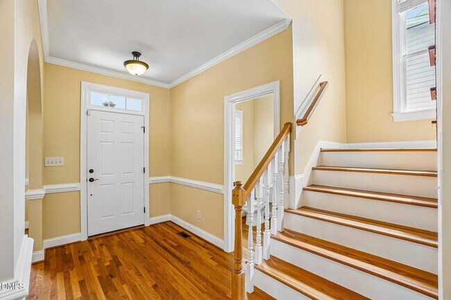 Foto del edificio - 1025 Princeton View Ln