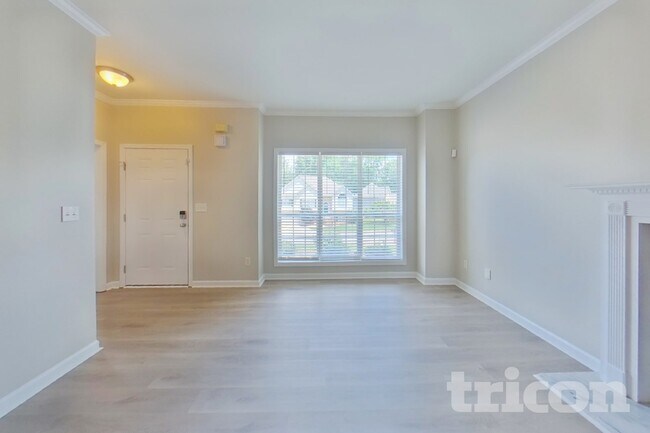 Building Photo - 12264 Crestwood Ct