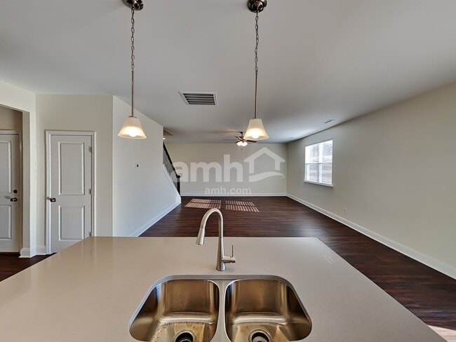 Foto del edificio - 5239 Virtue Ave