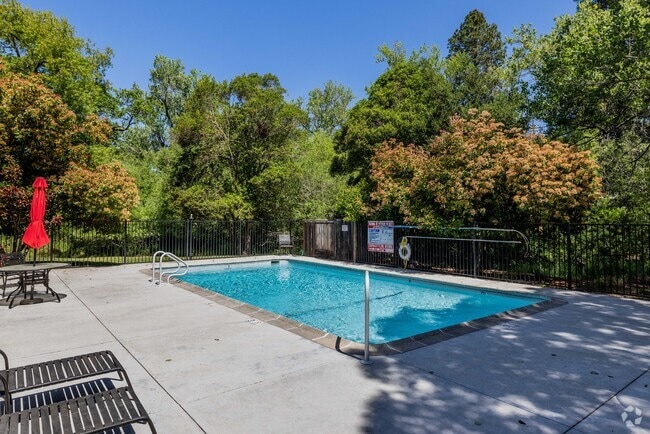 Building Photo - Matanzas Garden Apartments