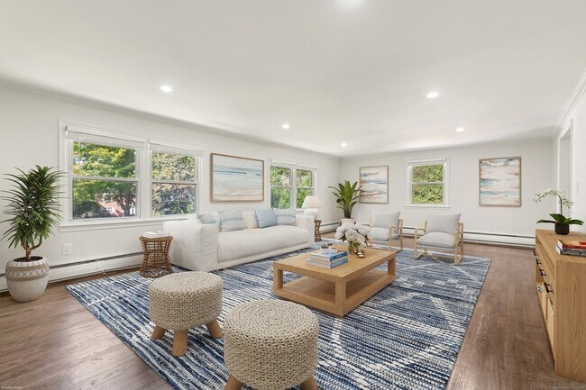 Foto del edificio - 48 Meyer Pl