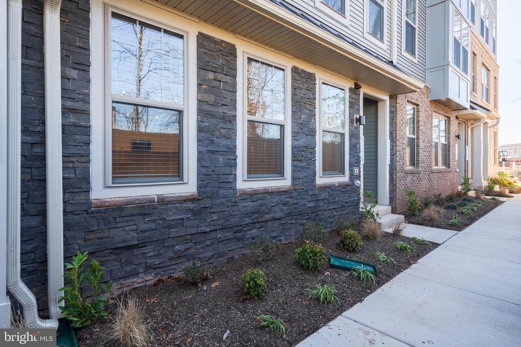 Foto principal - 717 THOMAS Ln