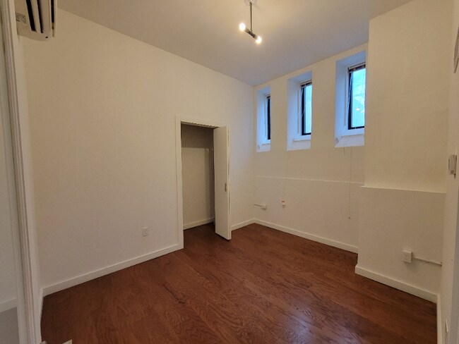 Building Photo - 2321 Fitzwater St
