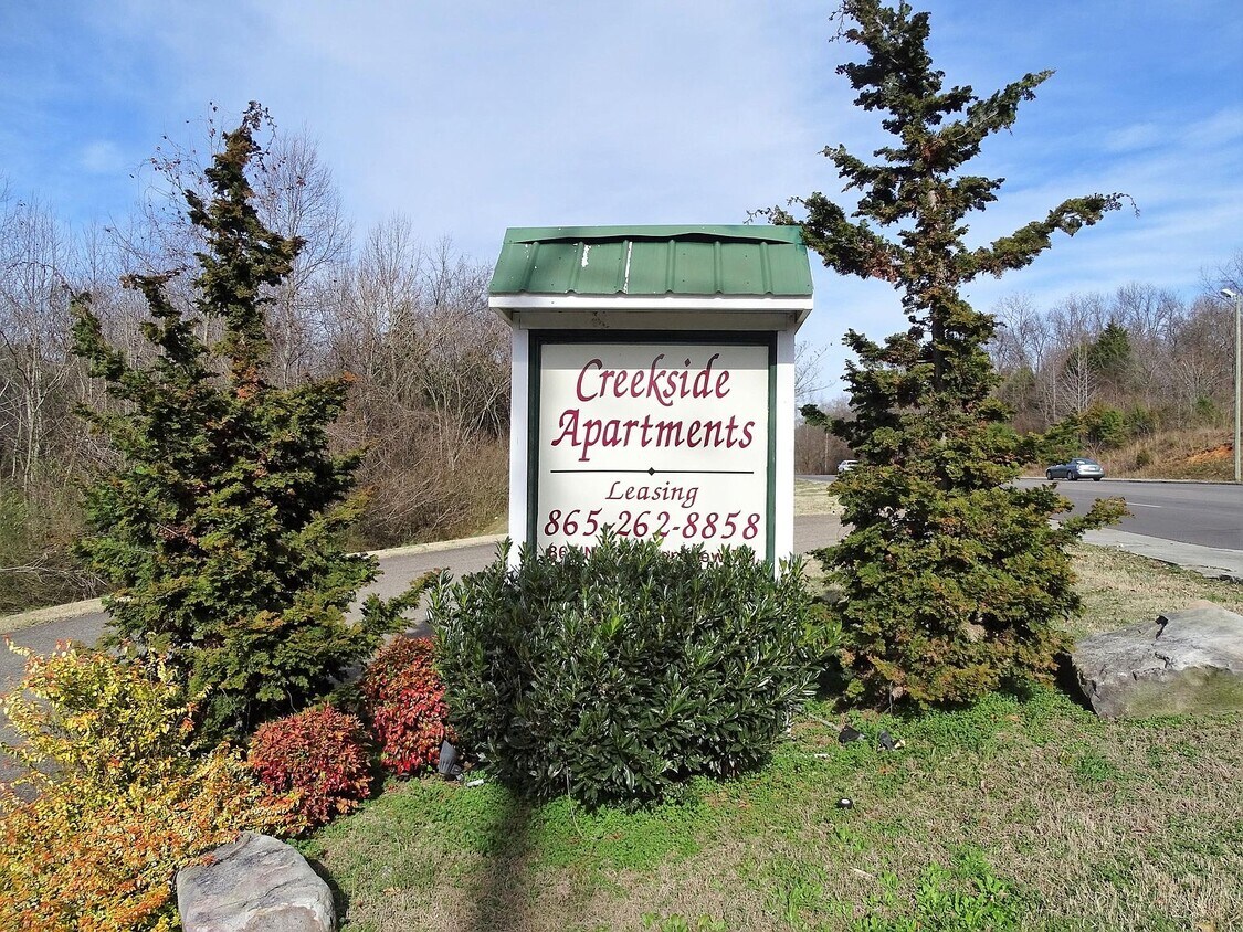 867 N Gallaher View Rd, Knoxville, TN 37923 Townhome Rentals in