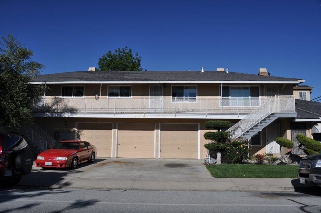 Foto del edificio - 803 Maryann Drive