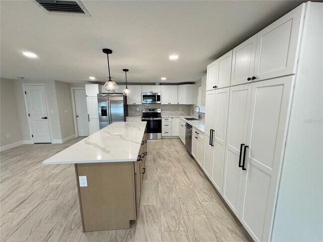 Foto del edificio - 4820 Shell Stream Blvd