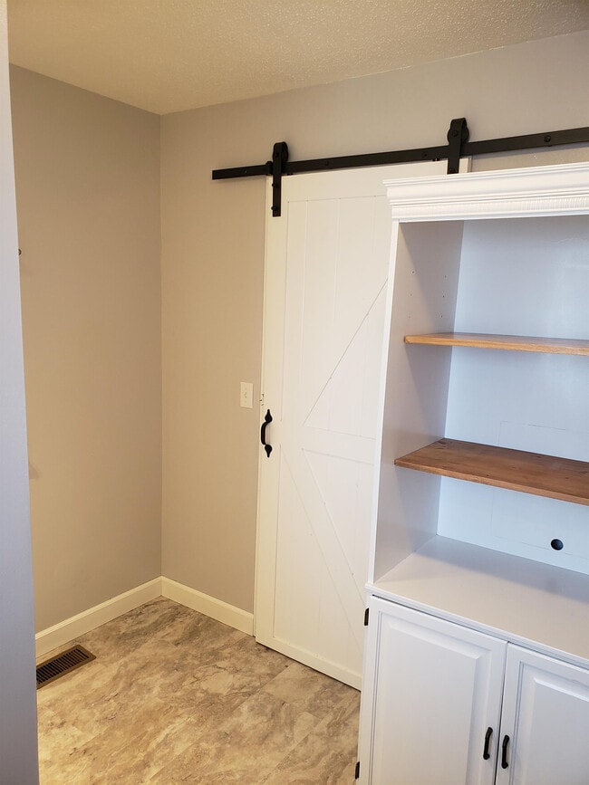 Building Photo - 509 Union St