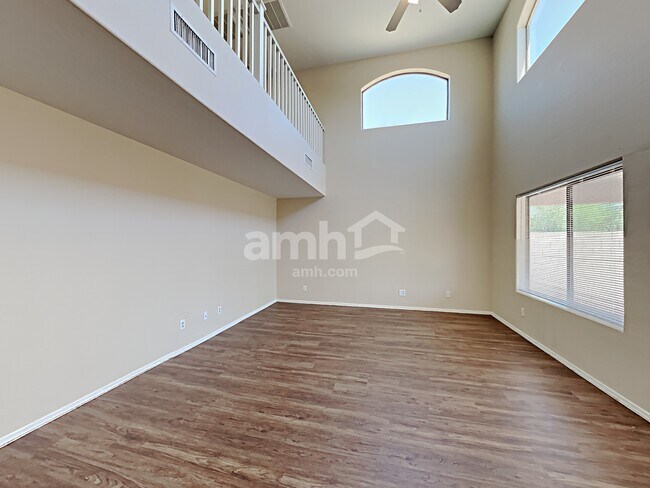Foto del edificio - 8817 W Preston Lane