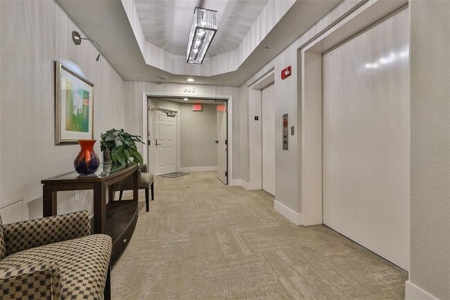 Building Photo - 371 Channelside Walk Way