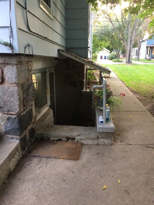 Entrance - 515 6th St