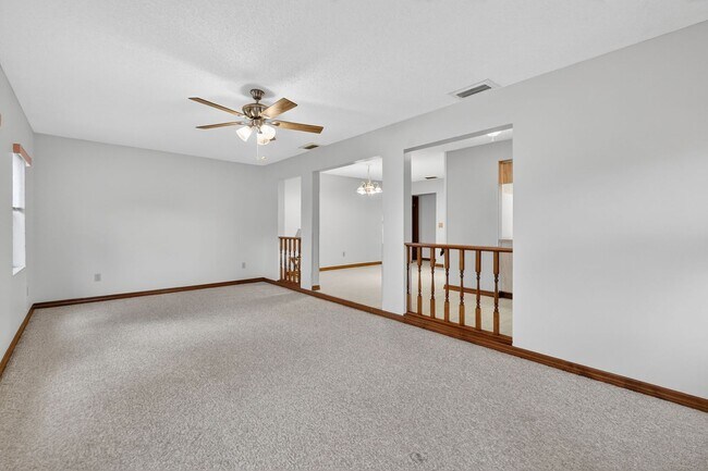 Foto del edificio - Spacious 2/2 in Leesburg Near Treadway Elementary – Bonus Room