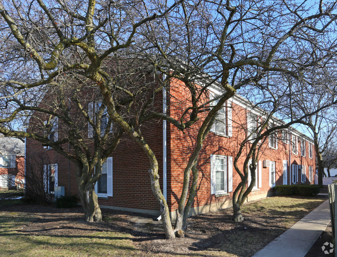 Building Photo - Building B & D