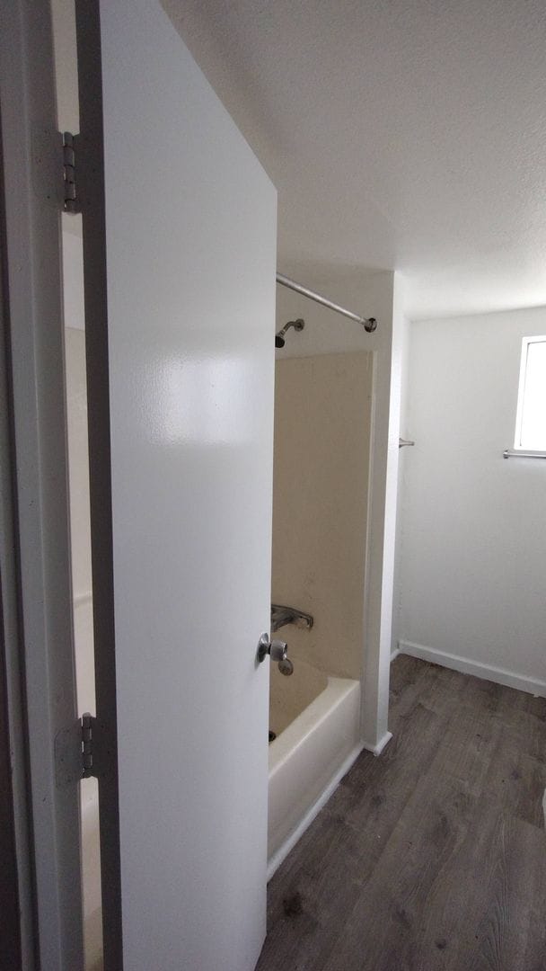 Foto del edificio - Large 4 Bedroom 2 Bath Home in Granbury - Indian Harbor