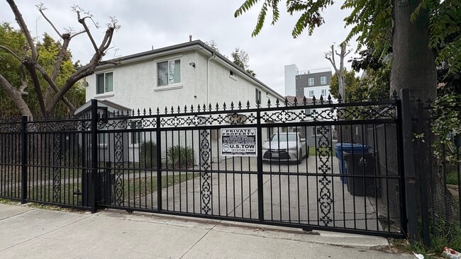 Building Photo - 1189 W 36th St
