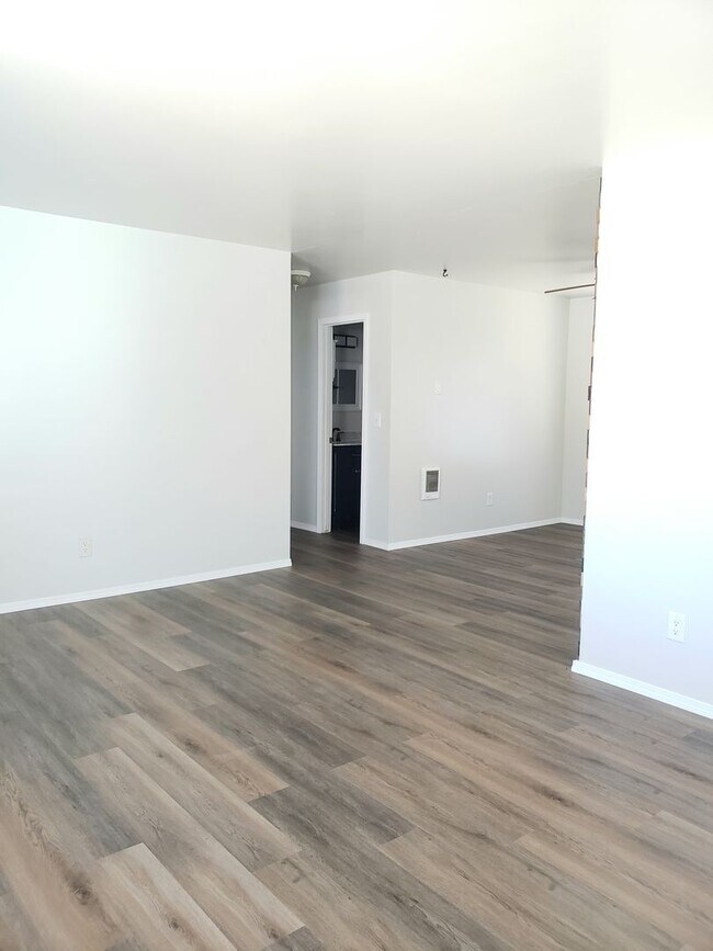 Foto del edificio - 303-307 Lewis St