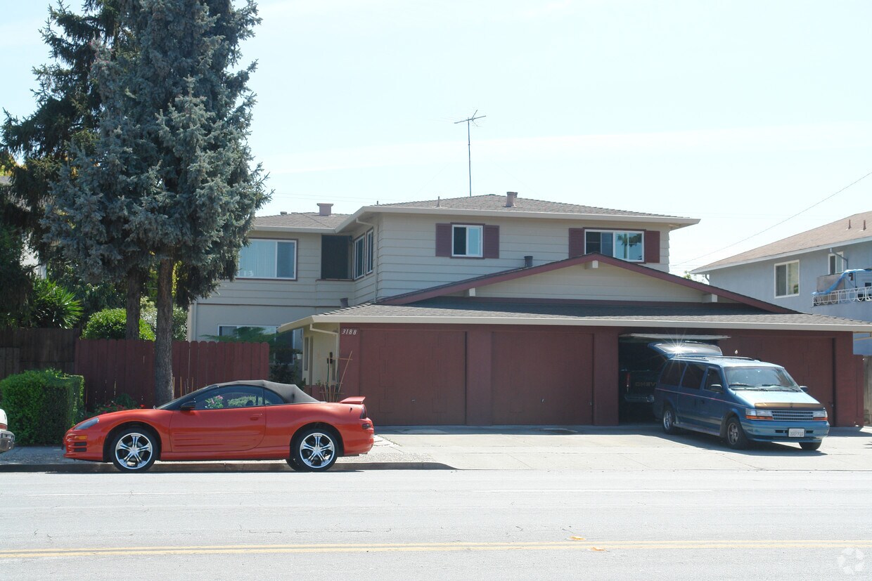Primary Photo - 3188 Moorpark Ave