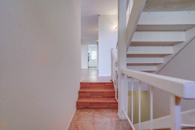 Building Photo - 5257 Coldwater Canyon Ave