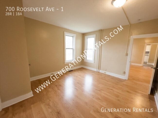 Foto del edificio - 700 Roosevelt Ave