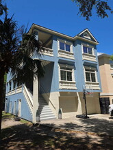 Building Photo - 16 Henry Ln