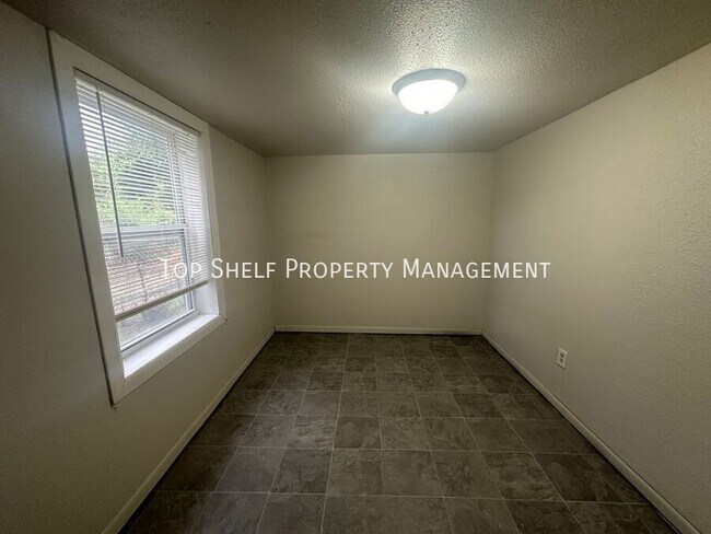 Foto del edificio - 607 E McKinley Ave