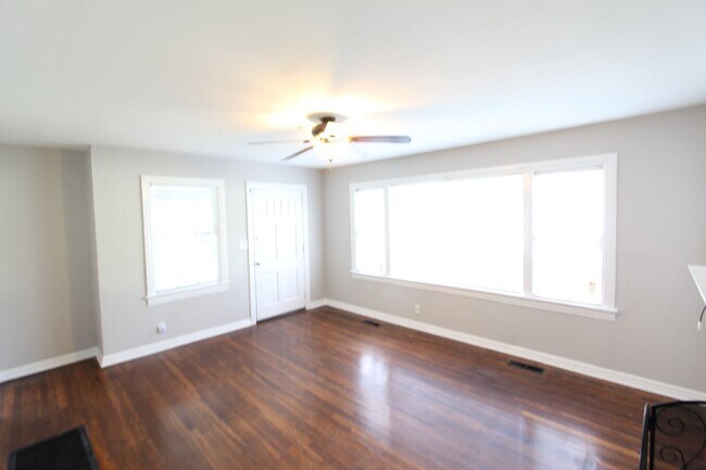 Foto del edificio - New On The Market! 3 Bedroom 1 Bath