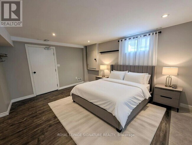 Photo du bâtiment - 87 Boulder Crescent