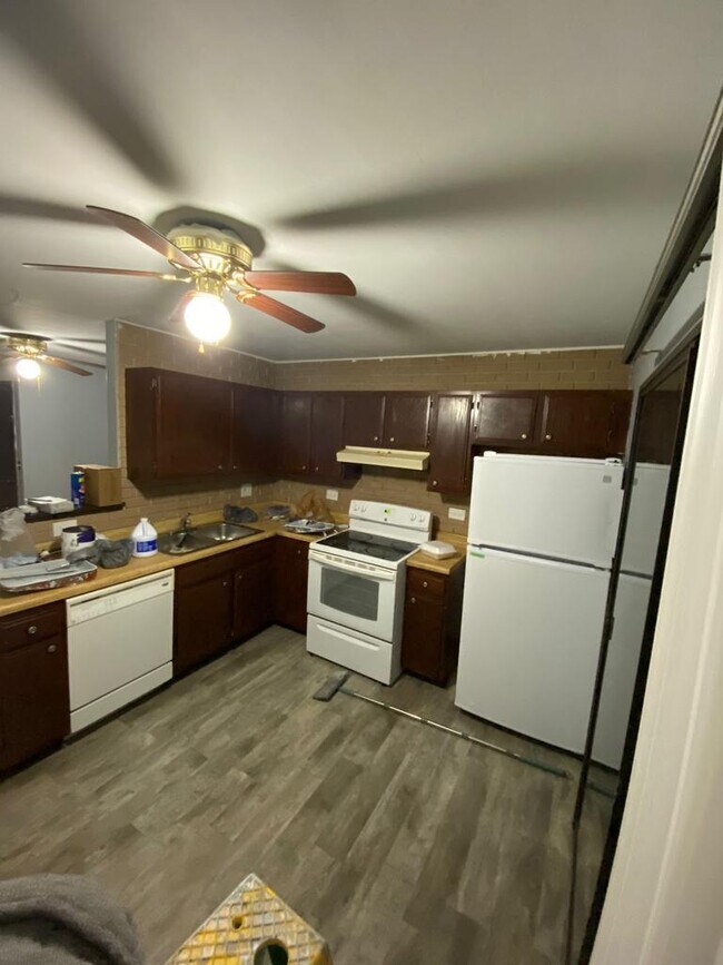 Foto del edificio - 161 N Waters Edge Dr