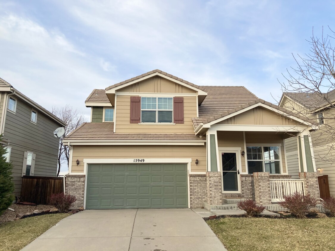 Front of House - 15949 Longford Dr