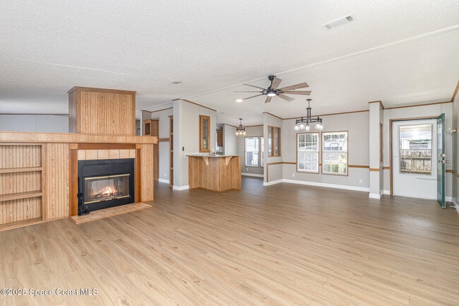 Building Photo - 4755 Cambridge Dr