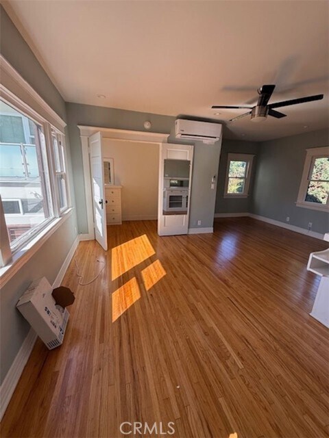 Foto del edificio - 4603 E Broadway