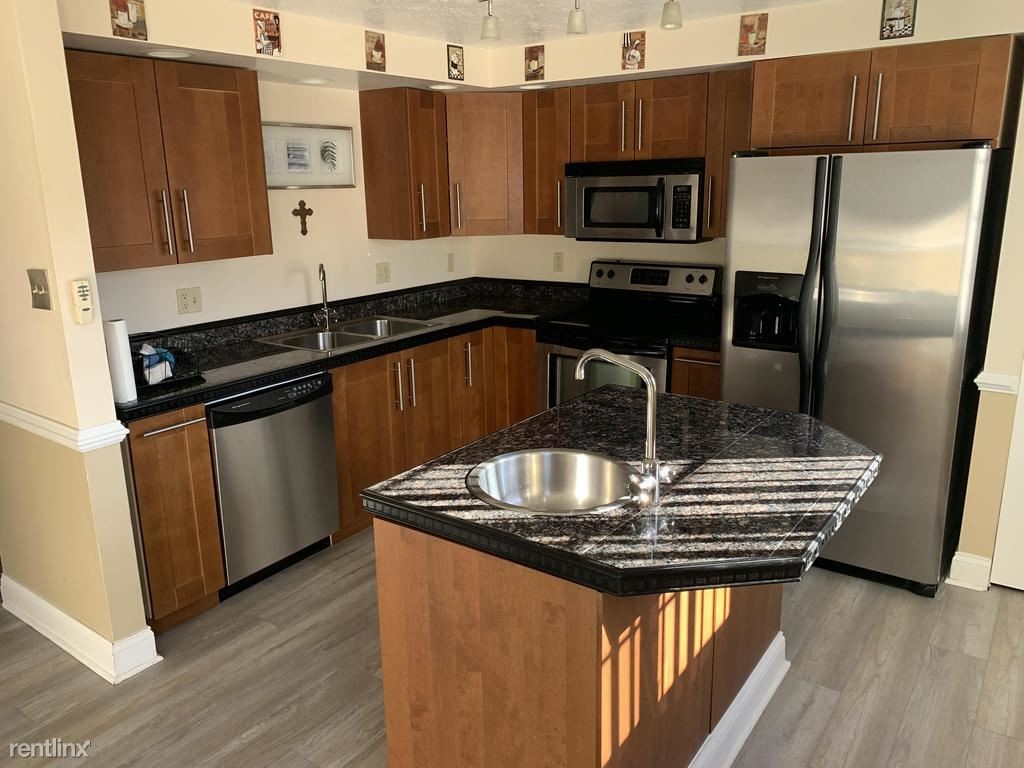 Primary Photo - 3 br, 1.5 bath Townhome - 202 Countryside Dr