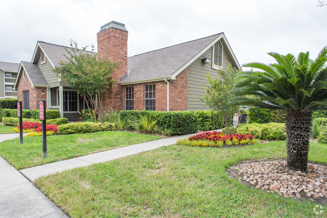 Leasing Office - Westchase Apartments