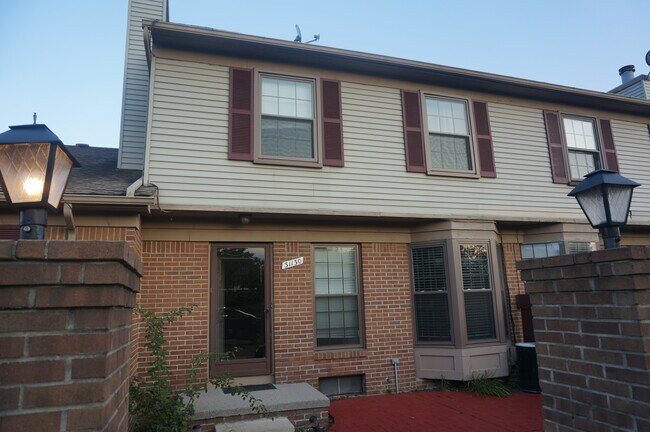 Welcome Home - 31130 Country Bluff