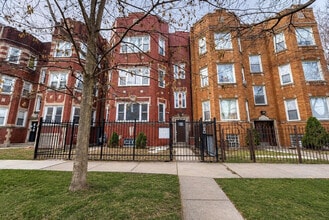 Building Photo - 7944 S Ellis Ave