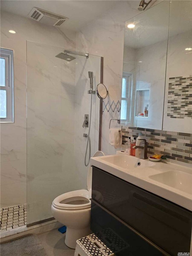 Building Photo - 63 Carnation Rd