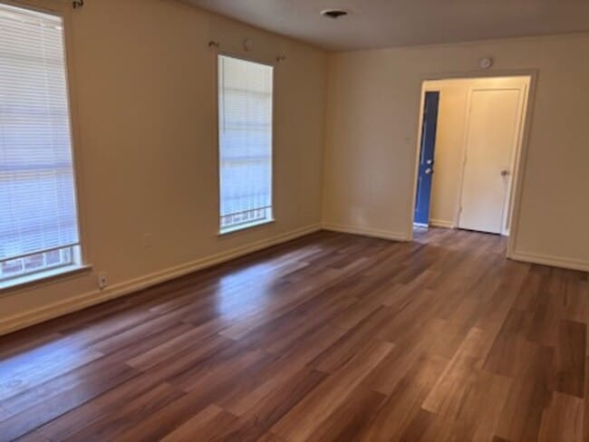 Building Photo - 3125 Bienville Dr