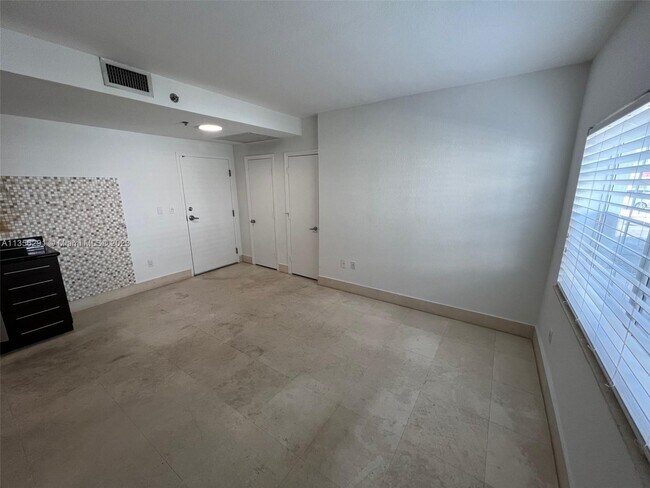 Foto del edificio - 1300 Pennsylvania Ave