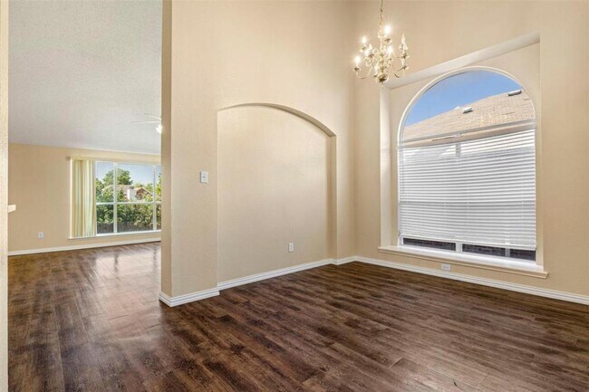 Building Photo - 4953 Sunset Ridge Dr