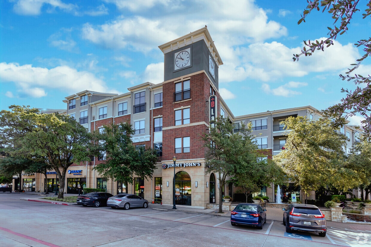 Elan at Bluffview Apartments in Dallas, TX