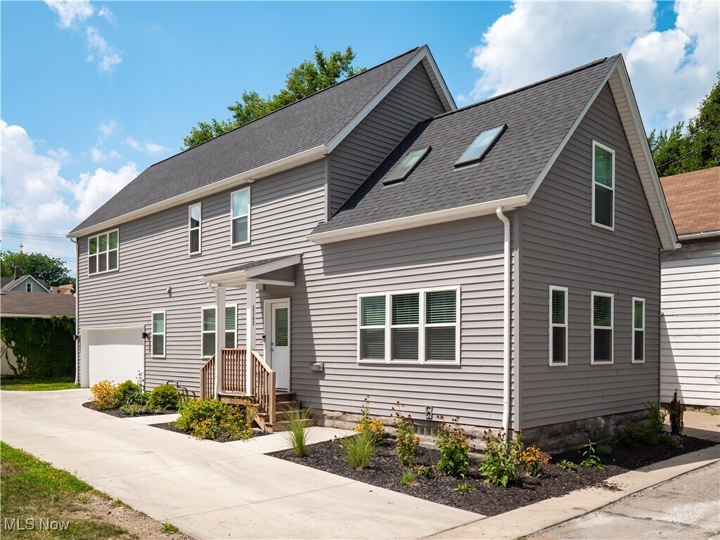 Foto principal - 2362 W 6th St