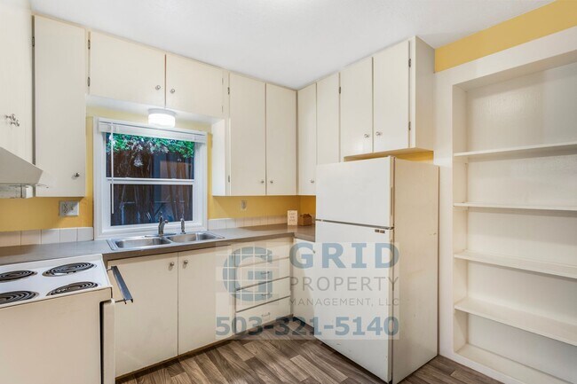 Building Photo - Spacious 4 Bedroom Single Family Home- Sou...