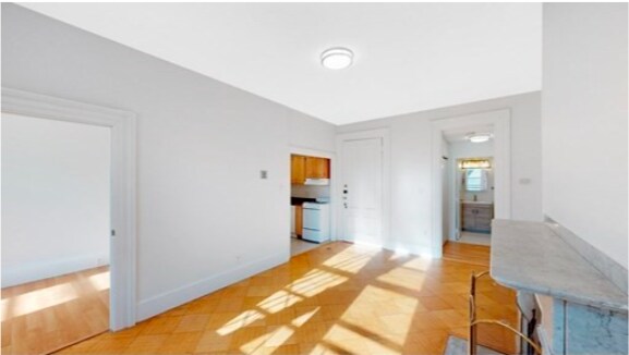 Building Photo - 397 Beacon St