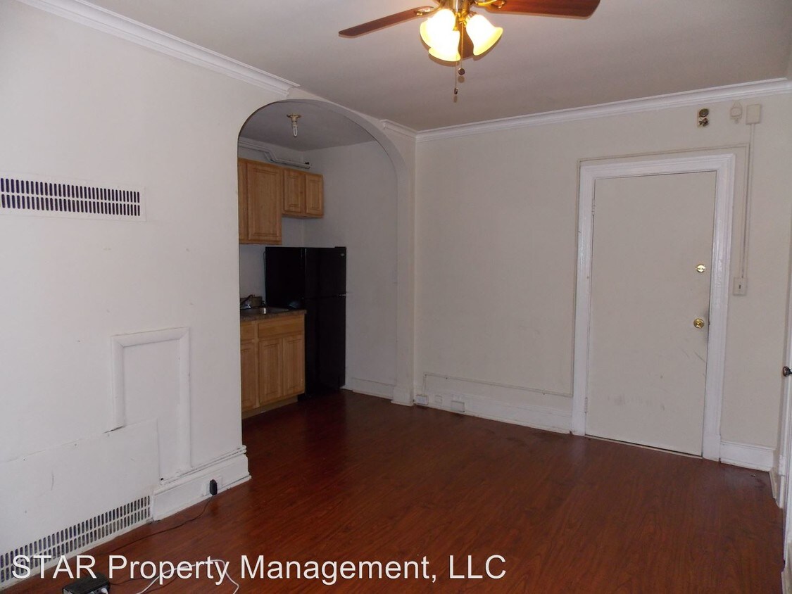 Building Photo - 6 E 30th St