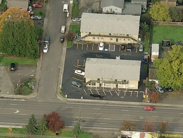 Primary Photo - Main Street Apartments