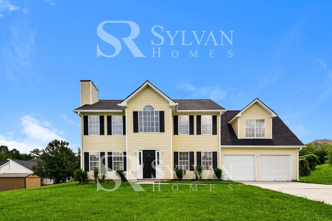 Building Photo - Prepare to fall in love with this 4 bedroo...