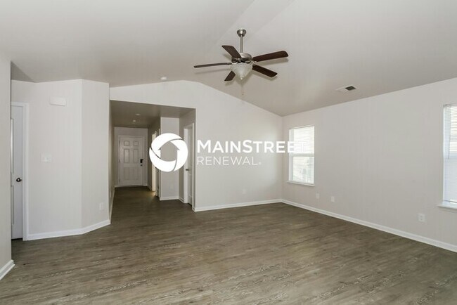 Foto del edificio - 3 Bedroom Pet-Friendly Home in Lexington, ...