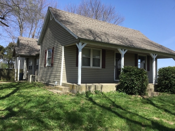 Home in Clever across from the High School! House Rental in Clever, MO