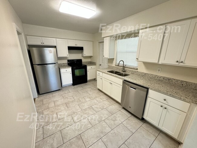 Building Photo - Remodeled 3/2 in Orlando - Move-in Special...