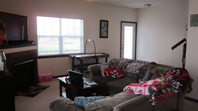 Building Photo - 102 Wind Stone Dr