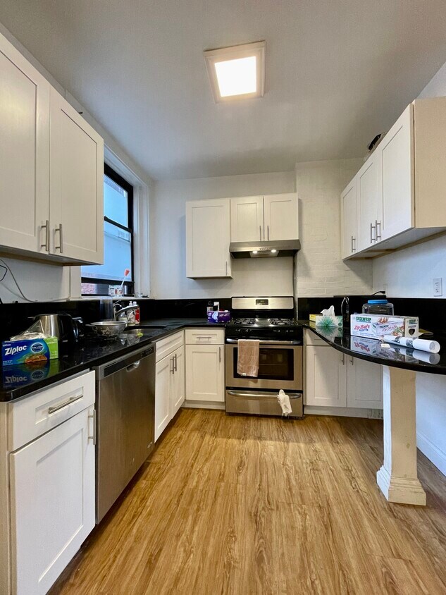 Foto principal - 219 Harvard Ave